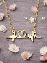 Load image into Gallery viewer, 18" Golden Heartbeat Necklace