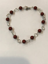 Load image into Gallery viewer, 8” Pearl Bracelet w/ Lobster Clasp Closing