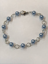 Load image into Gallery viewer, 8” Pearl Bracelet w/ Lobster Clasp Closing