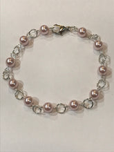 Load image into Gallery viewer, 8” Pearl Bracelet w/ Lobster Clasp Closing